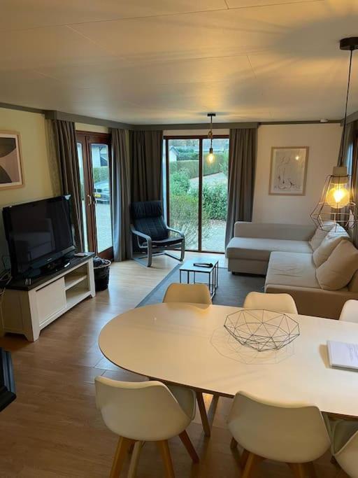 Gezellig Chalet Op De Prachtige Veluwe Putten Kültér fotó