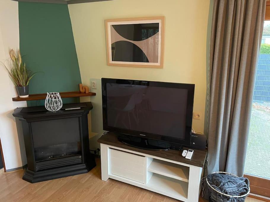 Gezellig Chalet Op De Prachtige Veluwe Putten Kültér fotó